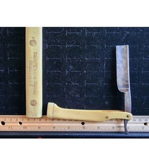 Antique Straight Razor Dala-Eagle 777 With Case Used